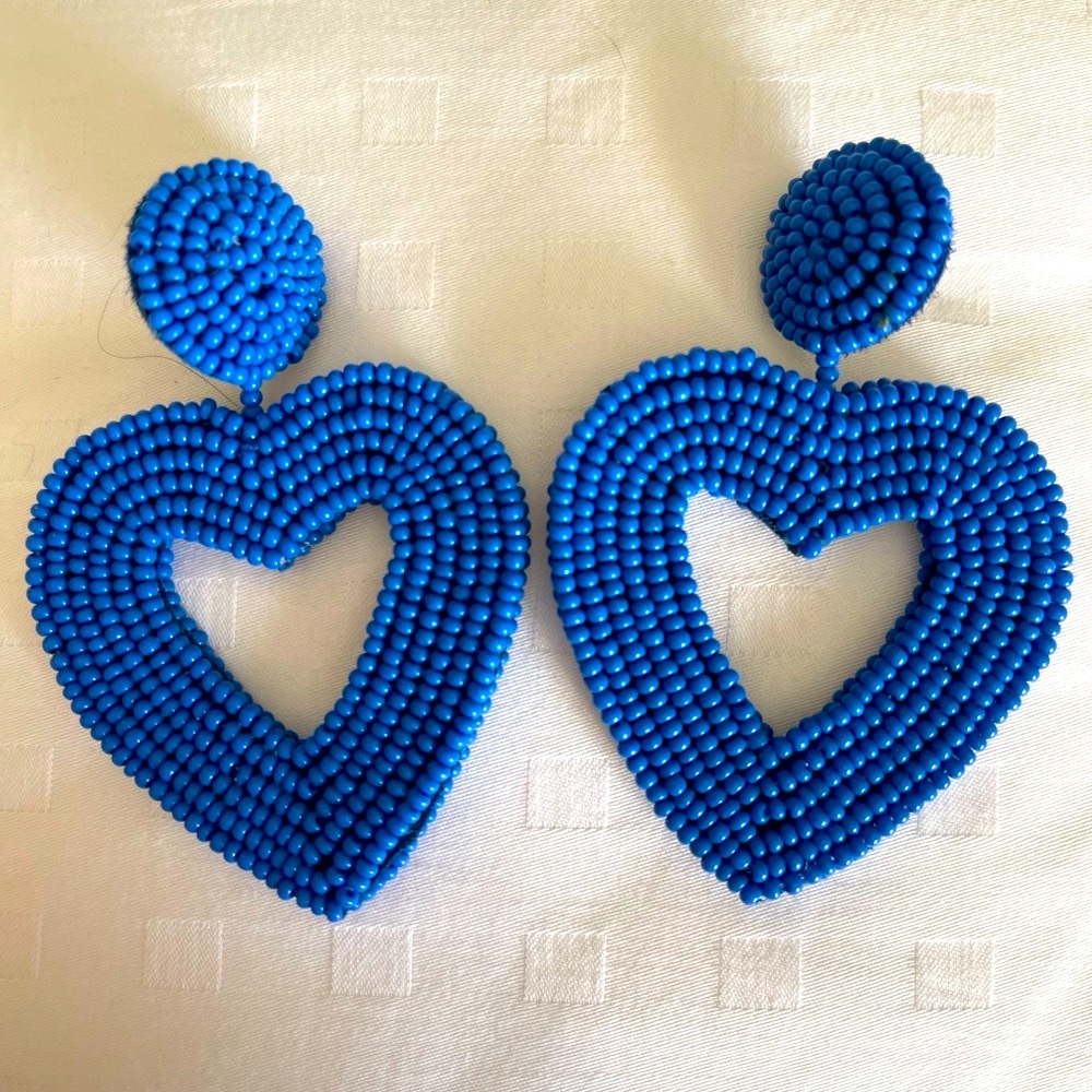 BaubleBar Blue Beaded Heart Earrings Lightweight Eye Catching - Picture 2 of 4